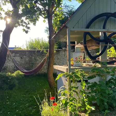 Hatablak Guest house