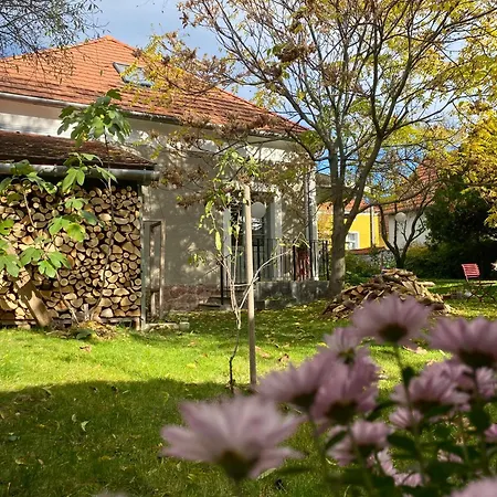 Hatablak بيت ضيافة Köveskál